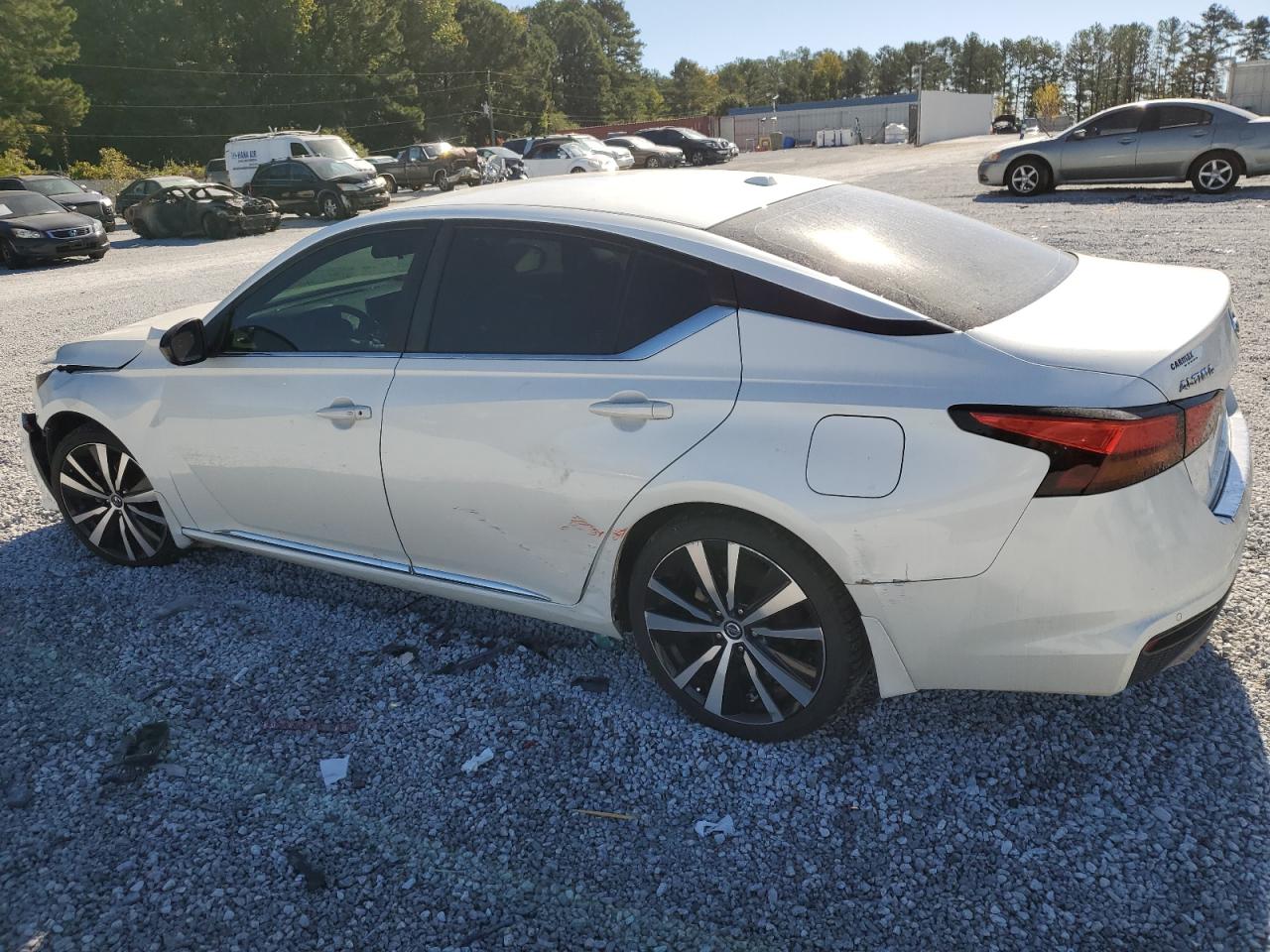 2020 Nissan Altima - Image 2