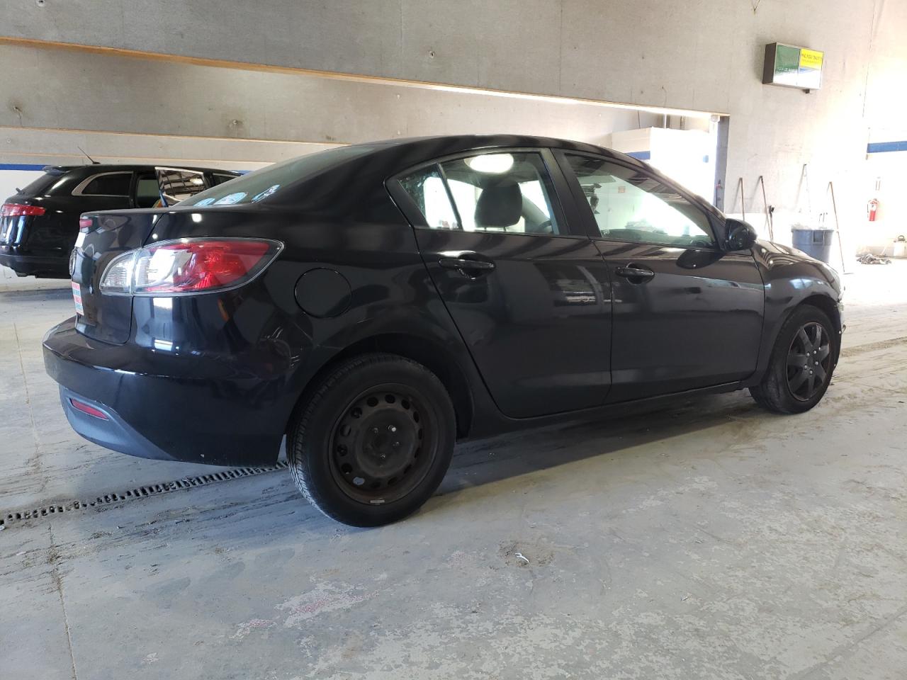 2011 Mazda 3 I VIN: JM1BL1UF3B1498129 Lot: 75901454