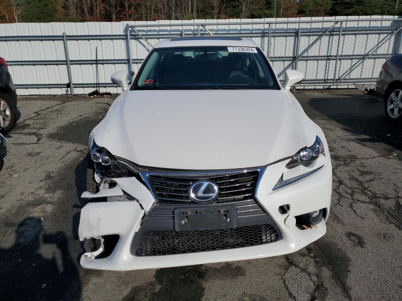 2016 Lexus IS - Image 5
