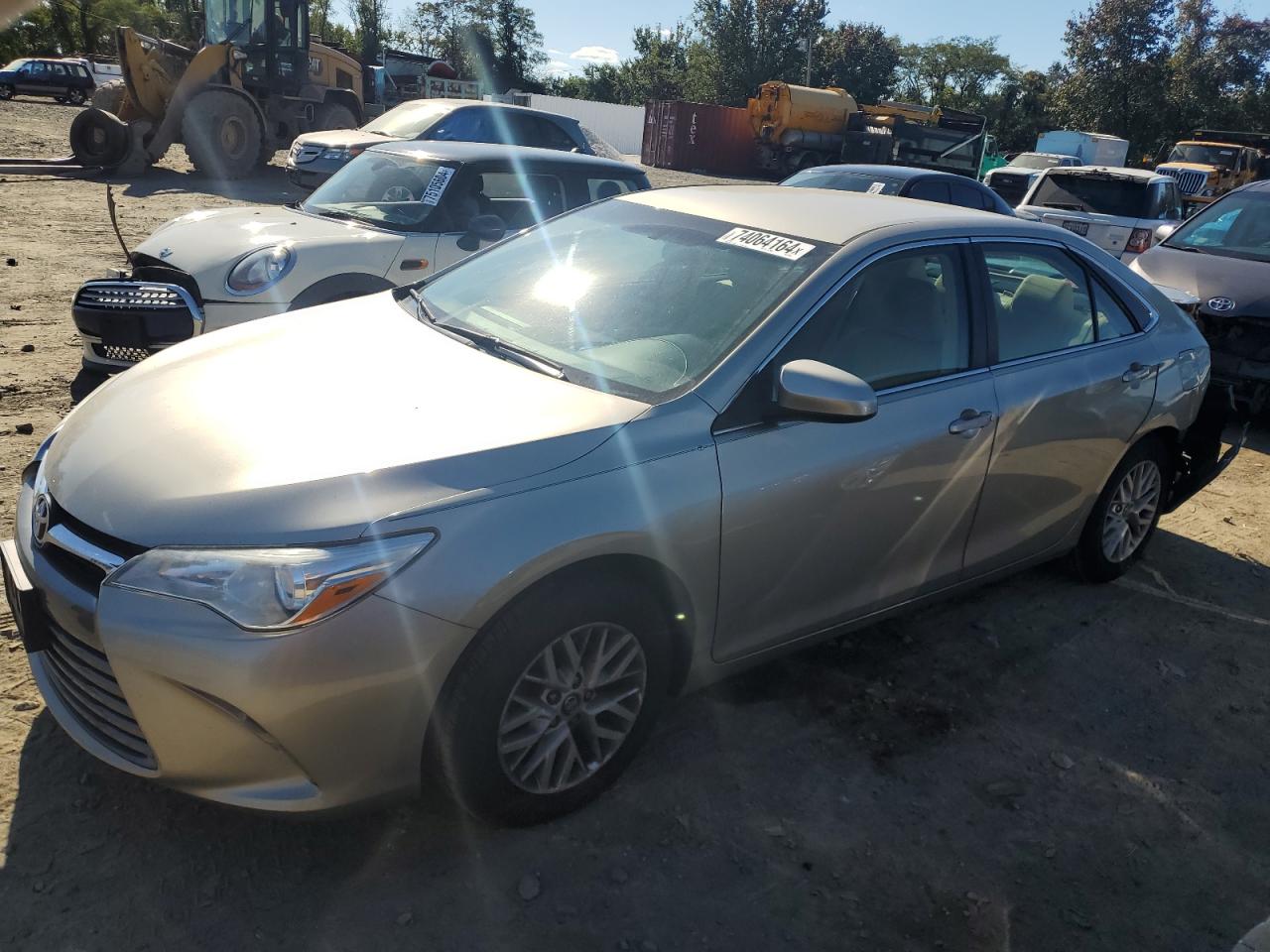 4T1BF1FK2HU391545 2017 TOYOTA CAMRY - Image 1