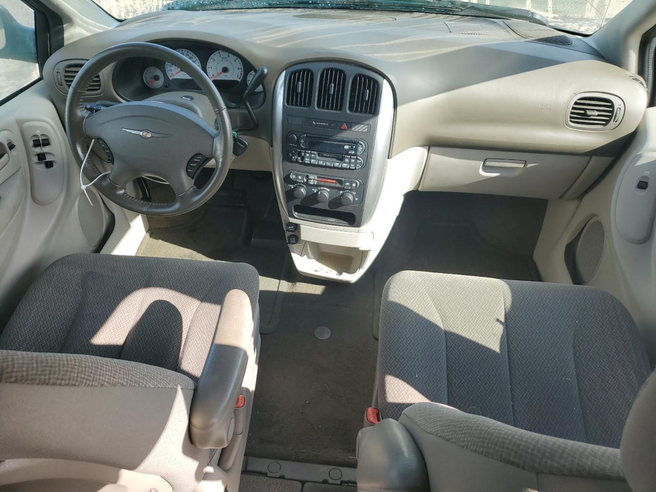 2005 Chrysler Town & Country Touring VIN: 2C4GP54L35R118360 Lot: 74361154