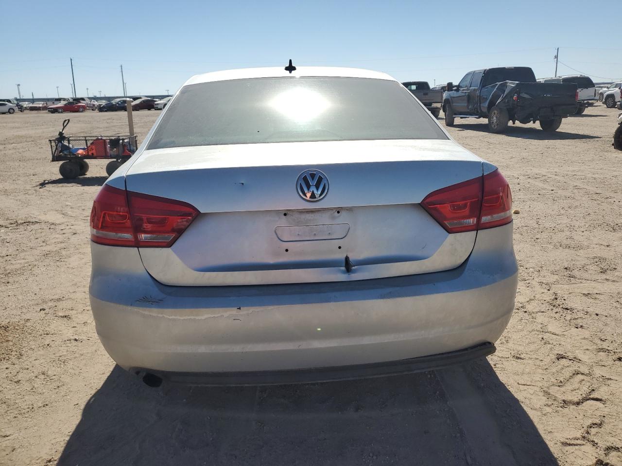 2015 Volkswagen Passat S VIN: 1VWAS7A37FC062564 Lot: 77658484