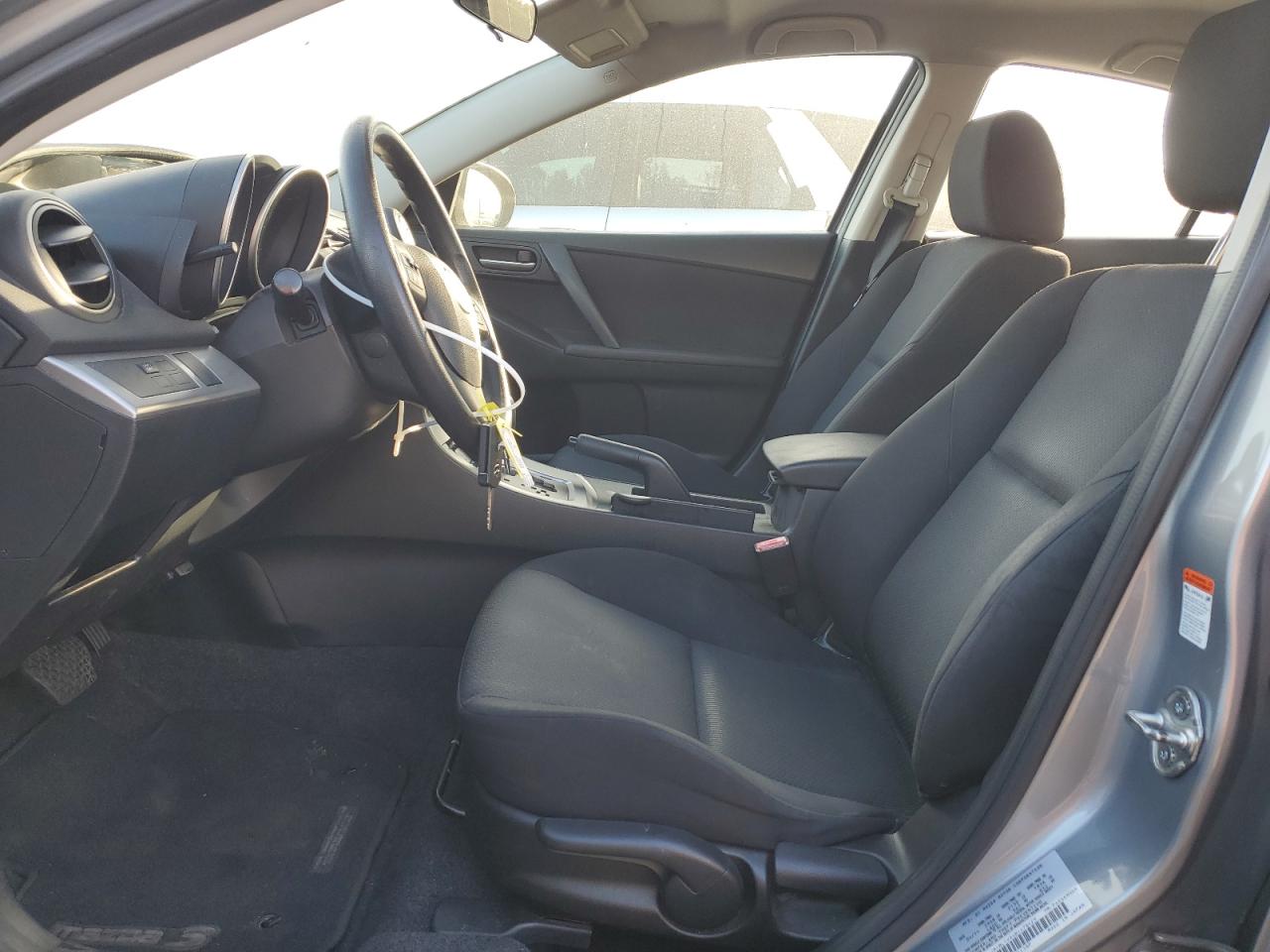 2011 Mazda 3 - Image 7