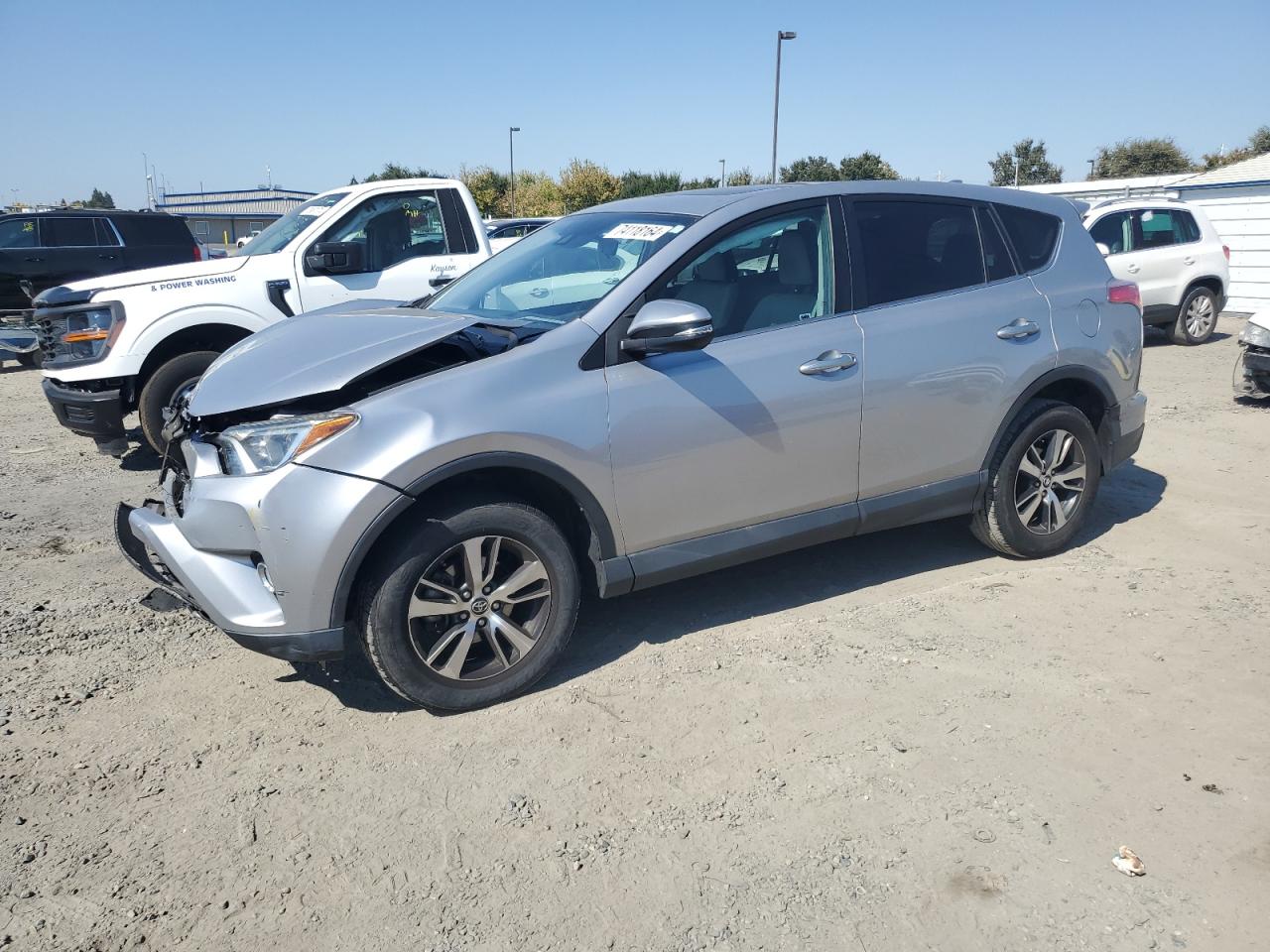 2T3WFREV2HW382914 2017 TOYOTA RAV 4 - Image 1