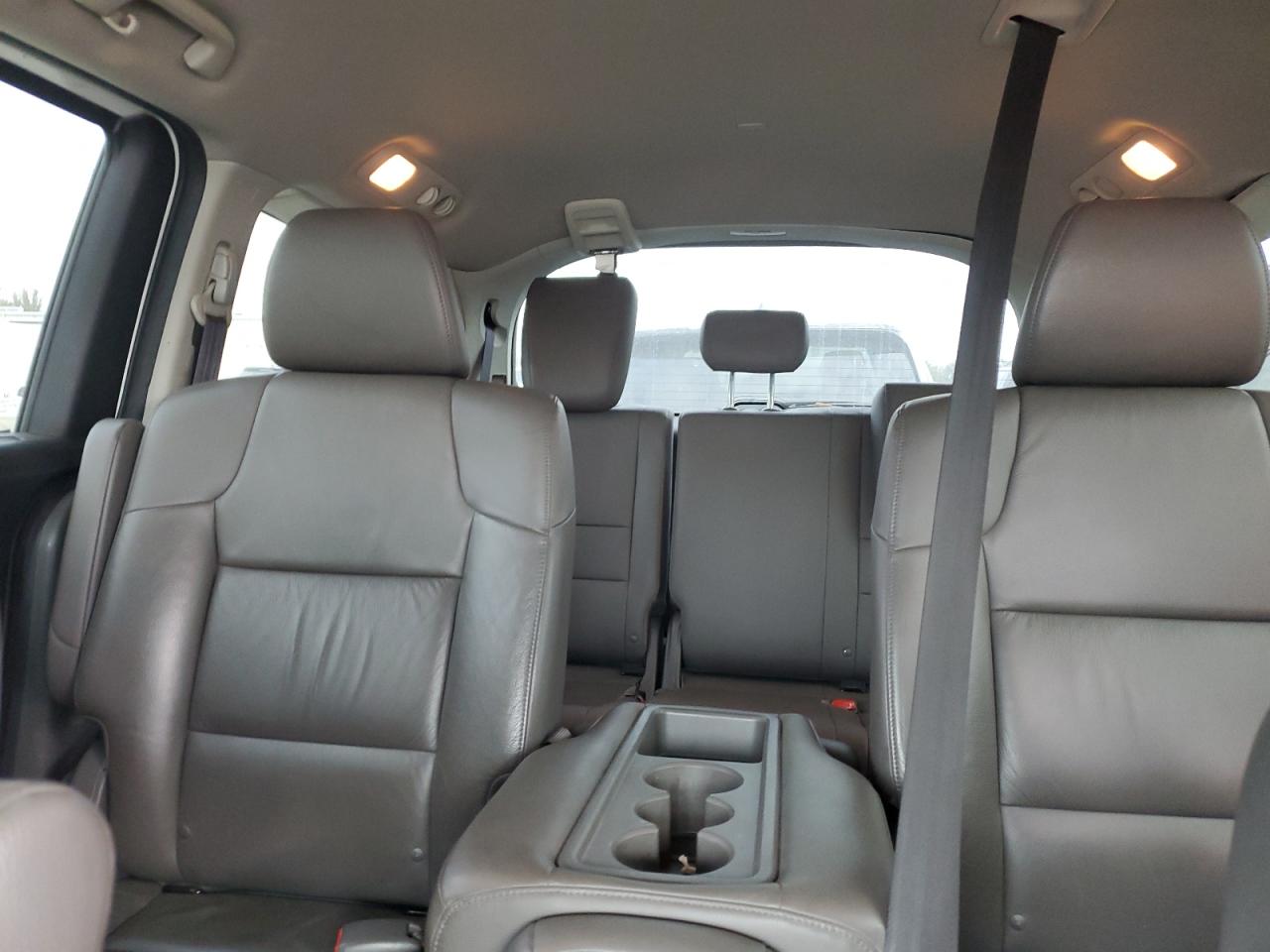 2012 Honda Odyssey - Image 10