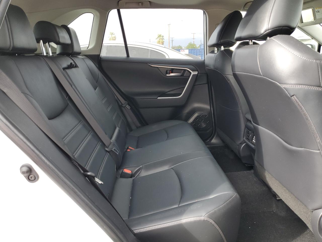 2020 Toyota RAV 4 - Image 11