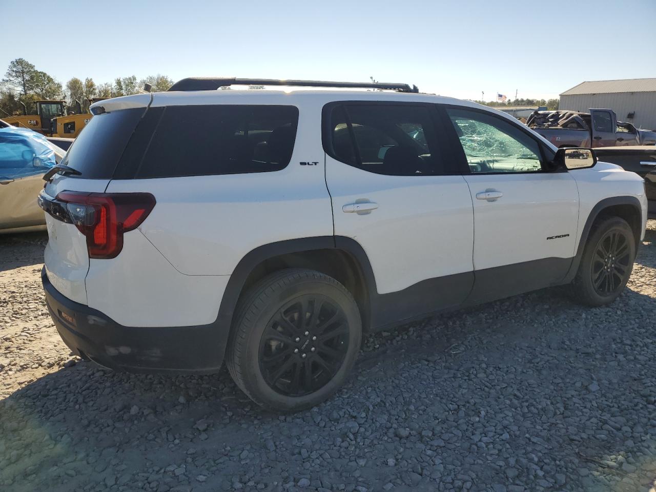 2022 GMC Acadia - Image 3