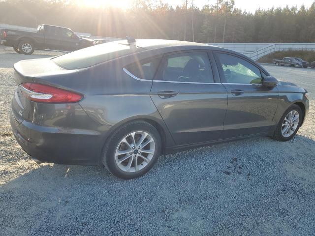 3FA6P0HD3LR255961 Ford Fusion SE 3