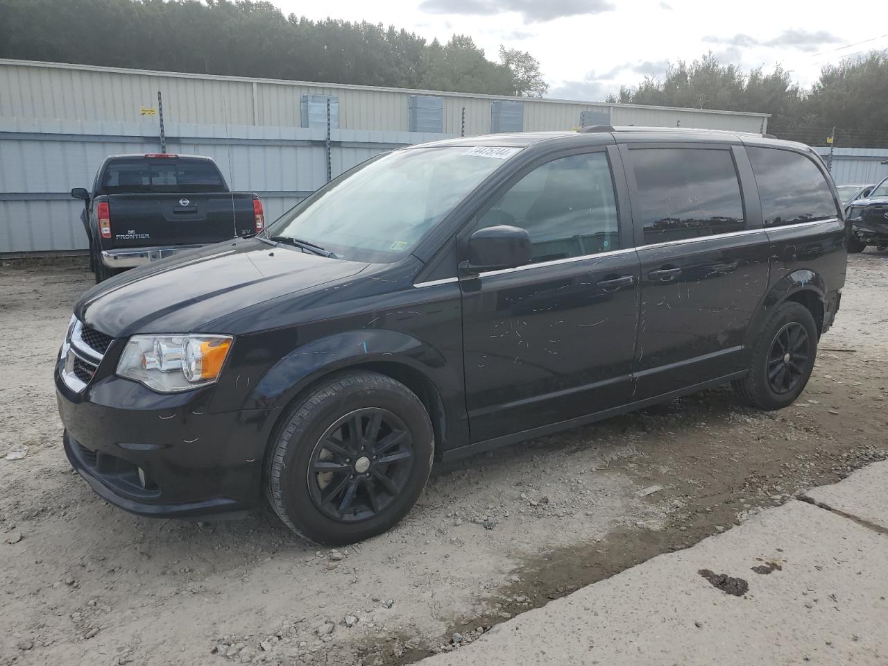 2C4RDGCG2JR307299 2018 Dodge Grand Caravan Sxt