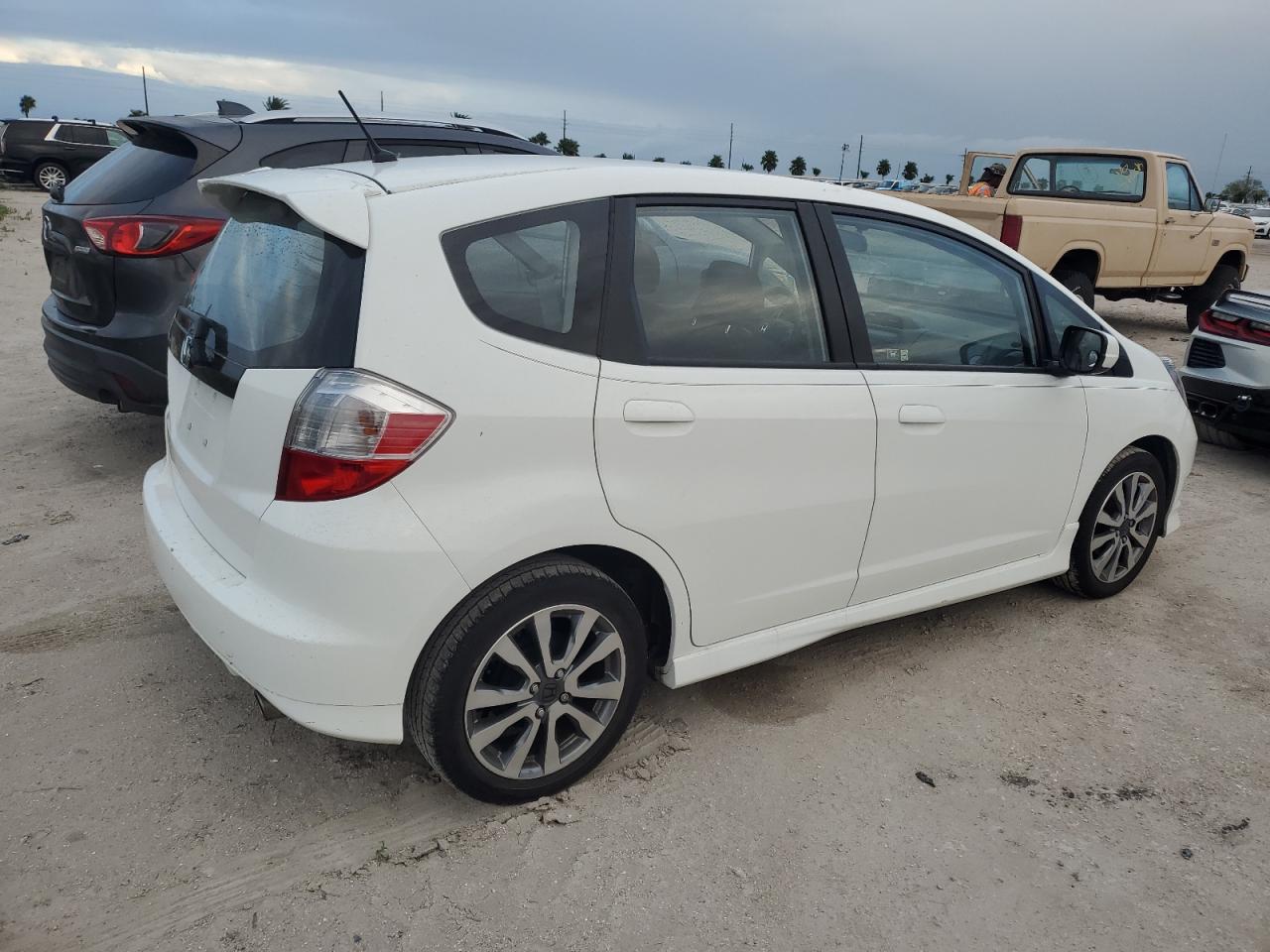2013 Honda Fit - Image 3