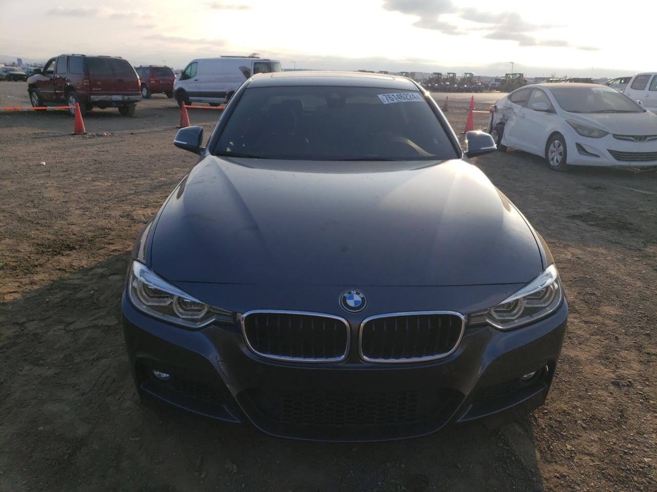 VIN WBA8B3C39HK777567 2017 BMW 3 SERIES no.5