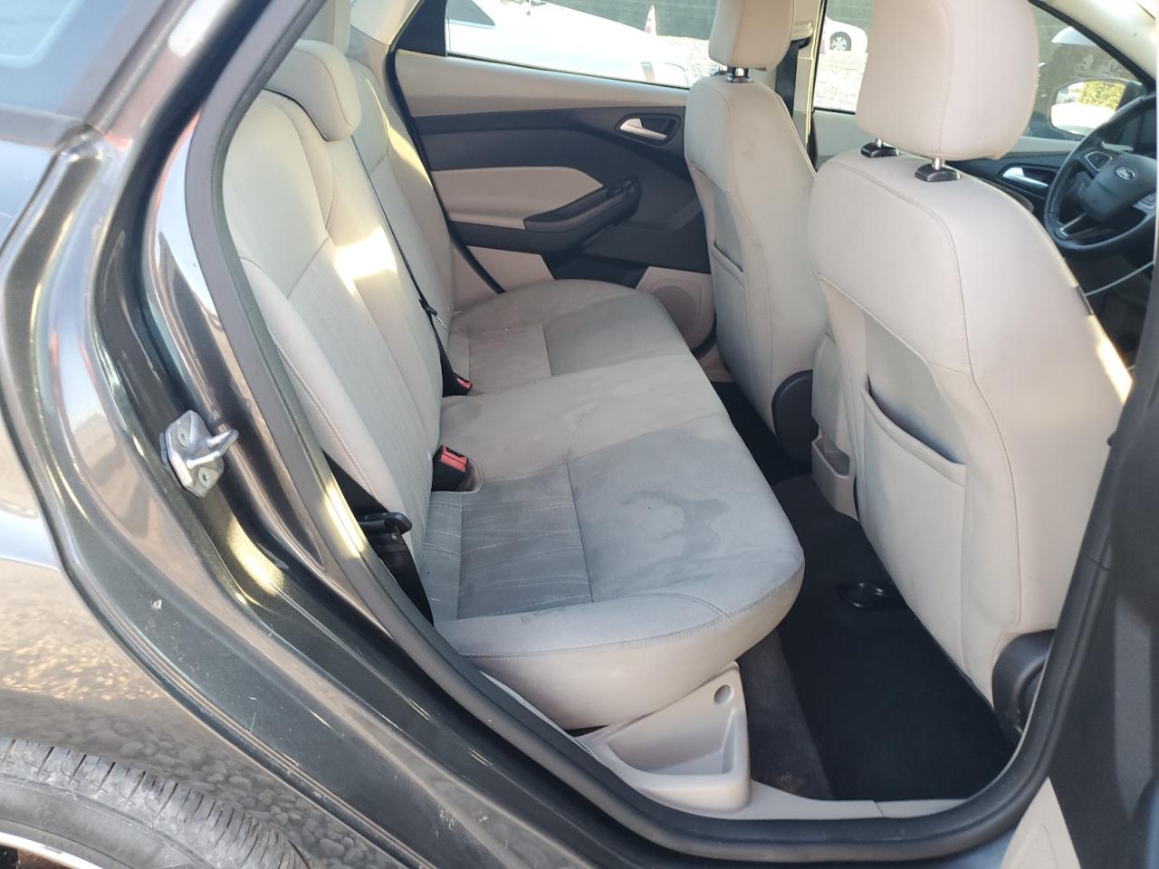 2015 Ford Focus - Image 10
