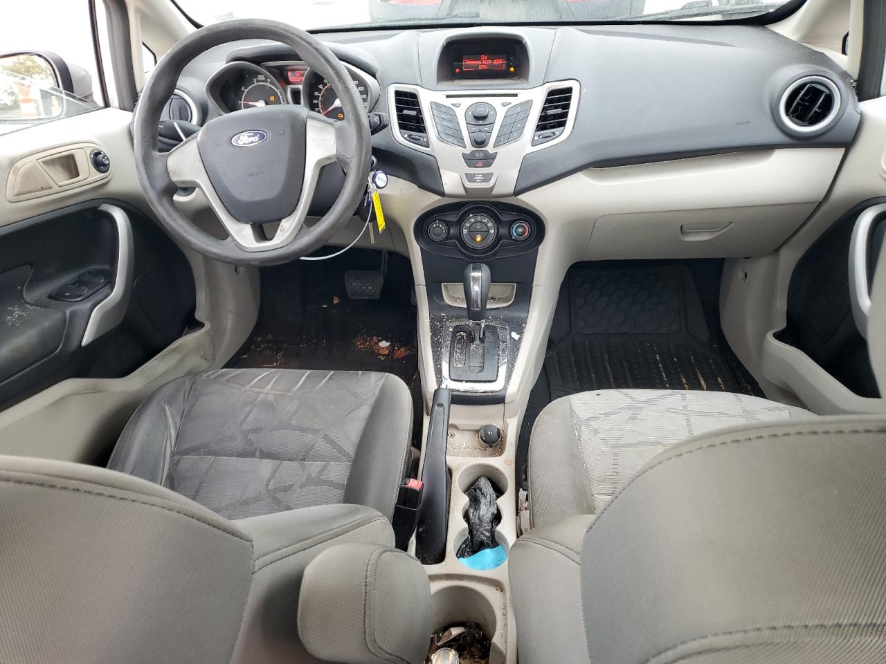 2012 Ford Fiesta - Image 8