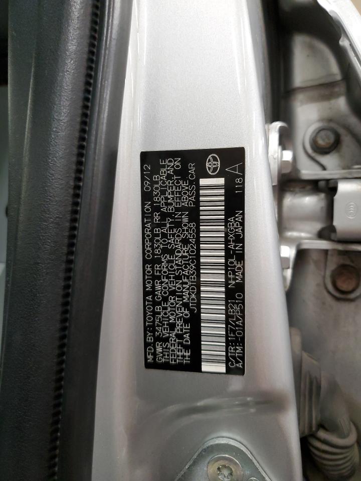 2012 Toyota Prius - Image 13