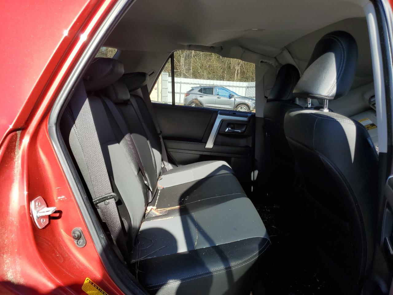 2020 Toyota 4Runner - Image 10