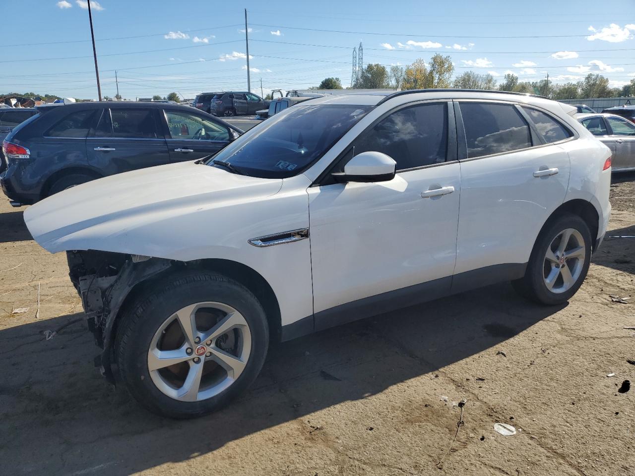 SADCJ2BV4HA062767 2017 Jaguar F-Pace Premium