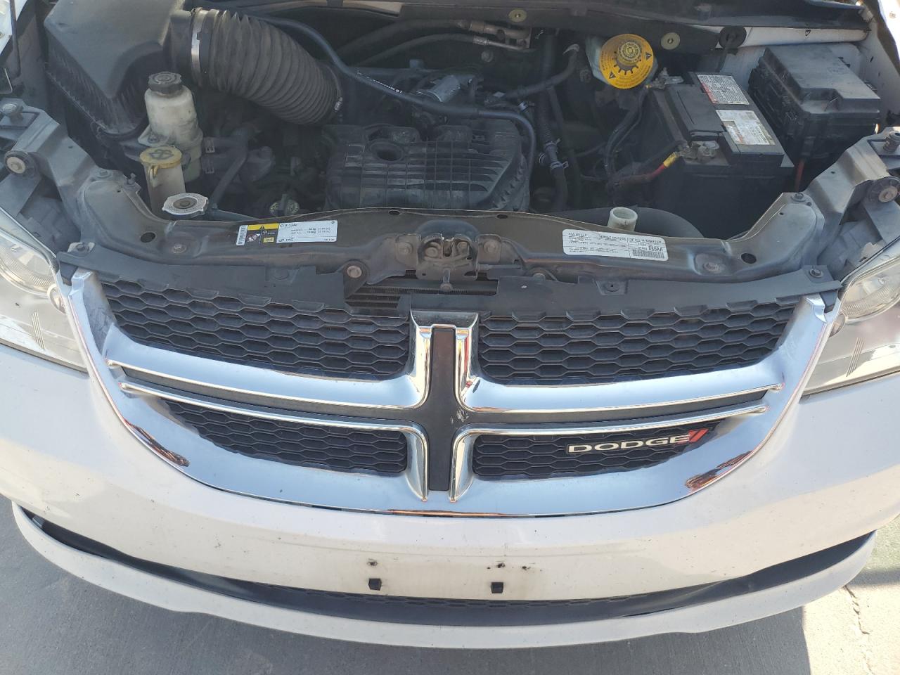 2017 Dodge Caravan - Image 12