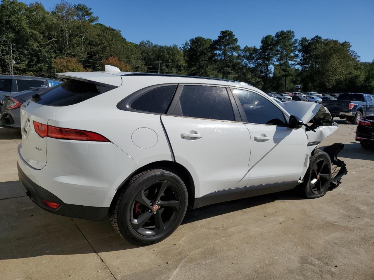 2017 Jaguar F-Pace - Image 3