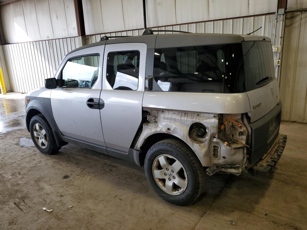 2004 Honda Element - Image 2
