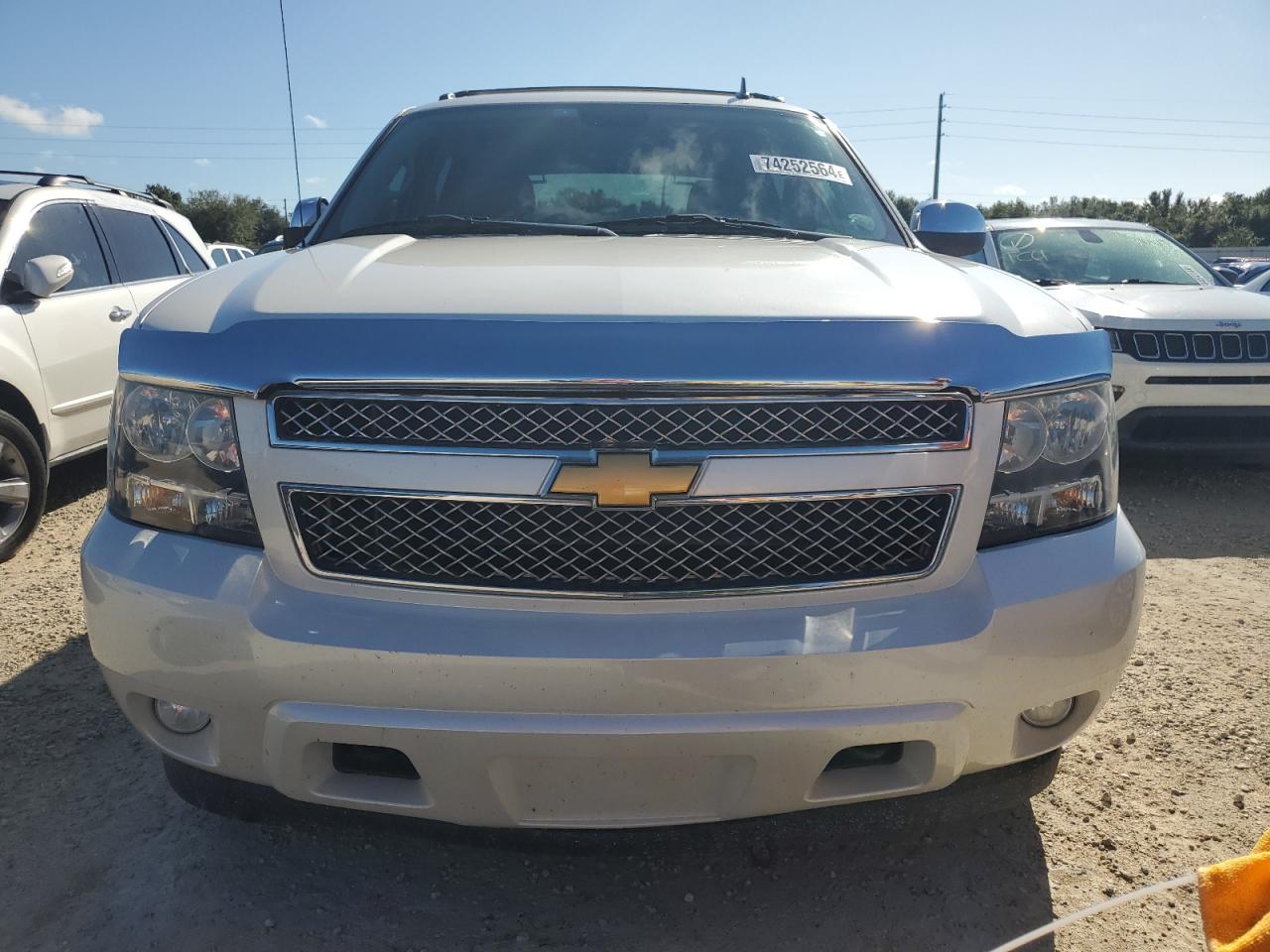 2012 Chevrolet Avalanche - Image 5
