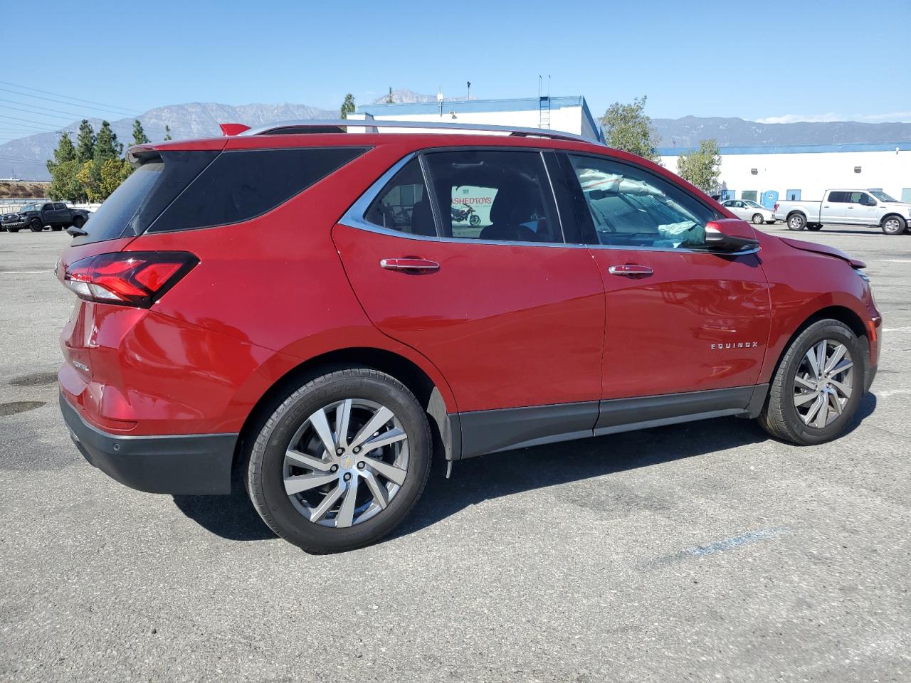 2022 Chevrolet Equinox - Image 3