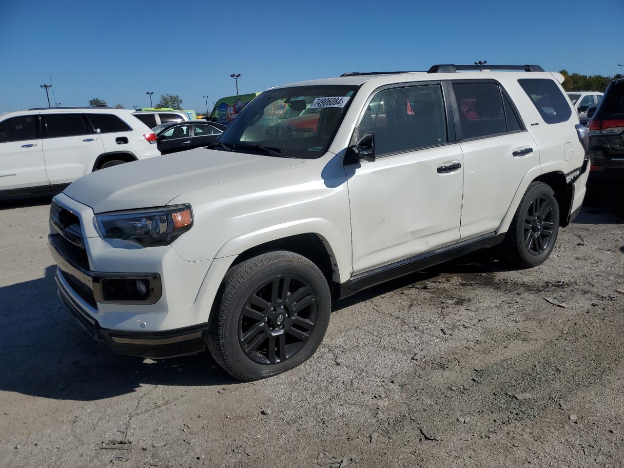 VIN JTEBU5JR1K5695503 2019 TOYOTA 4RUNNER no.1