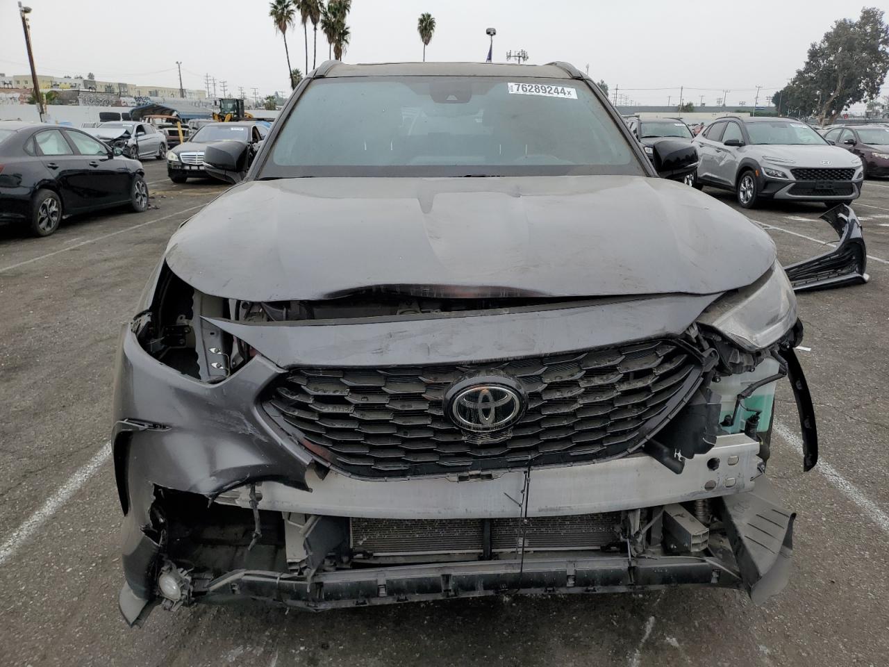 2021 Toyota Highlander - Image 5