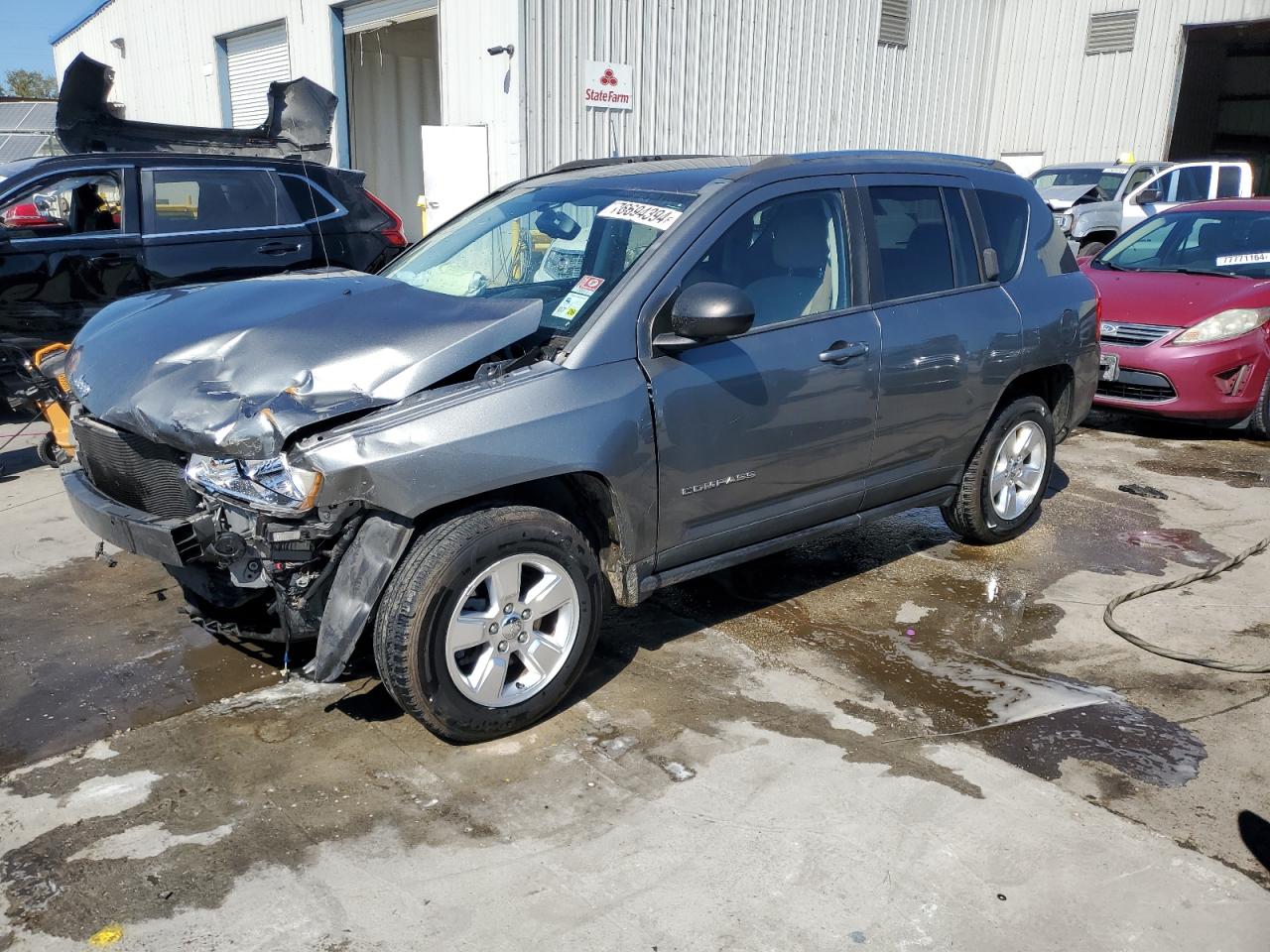 VIN 1C4NJCEA4DD158975 2013 JEEP COMPASS no.1