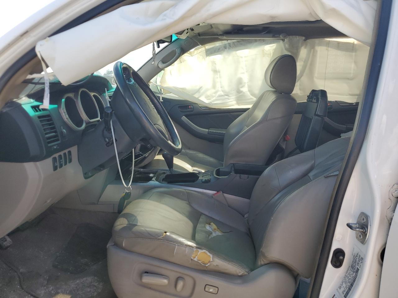 2004 Toyota 4Runner - Image 7