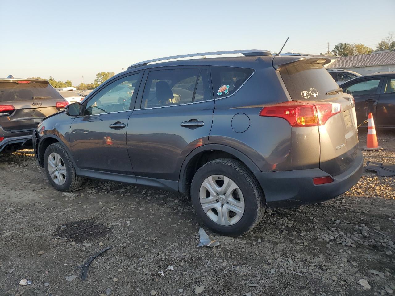 2015 Toyota RAV 4 - Image 2