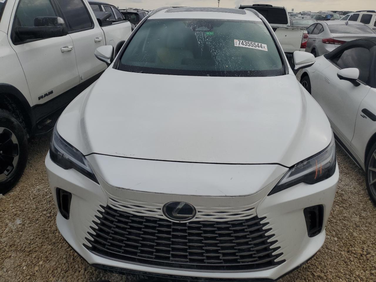 2024 Lexus RX - Image 5