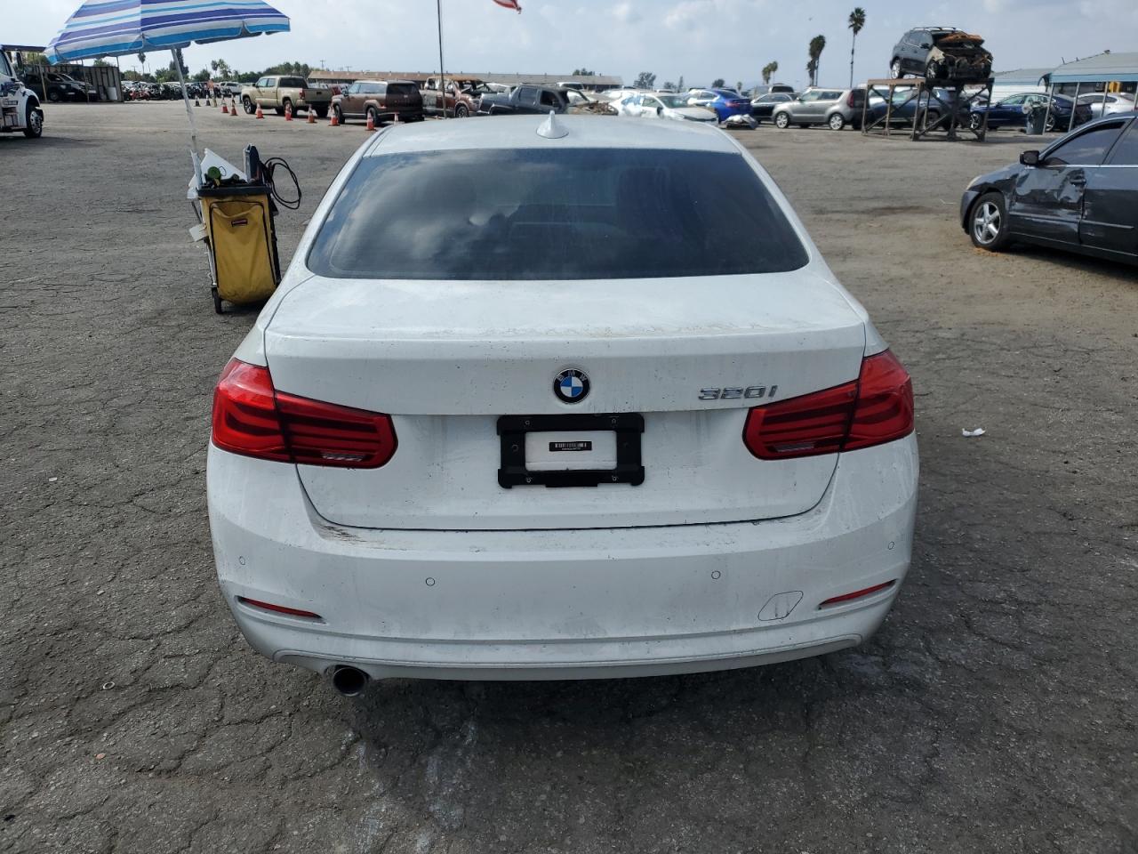 2018 BMW 320 I VIN: WBA8A9C5XJAH12992 Lot: 77685744