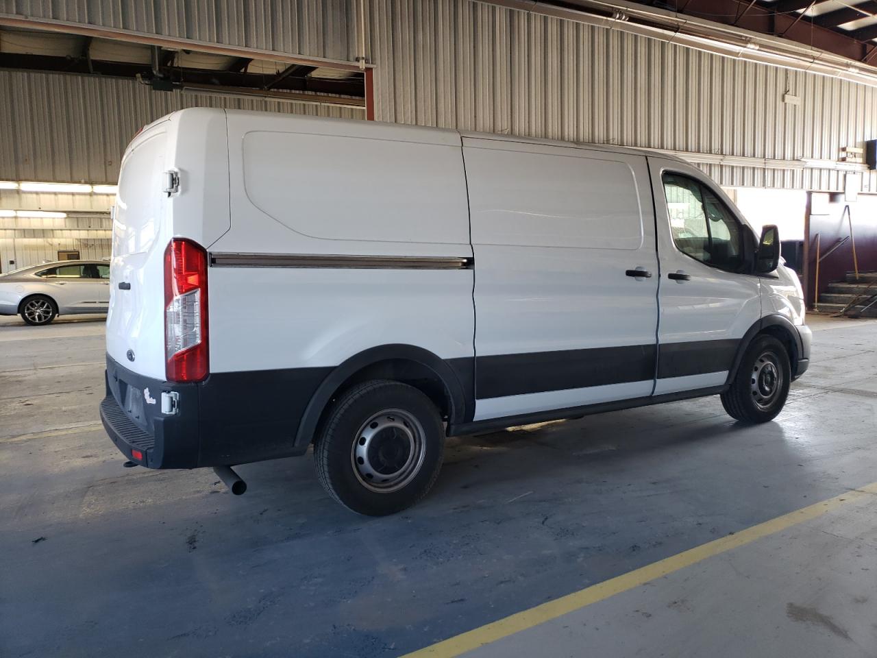 VIN 1FTYE1Y80NKA76902 2022 FORD TRANSIT no.3