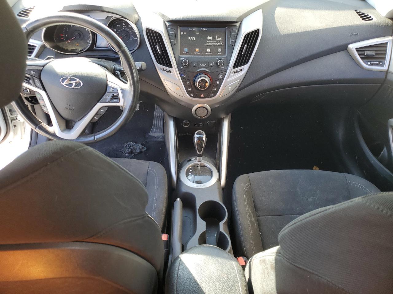 2017 Hyundai Veloster - Image 8