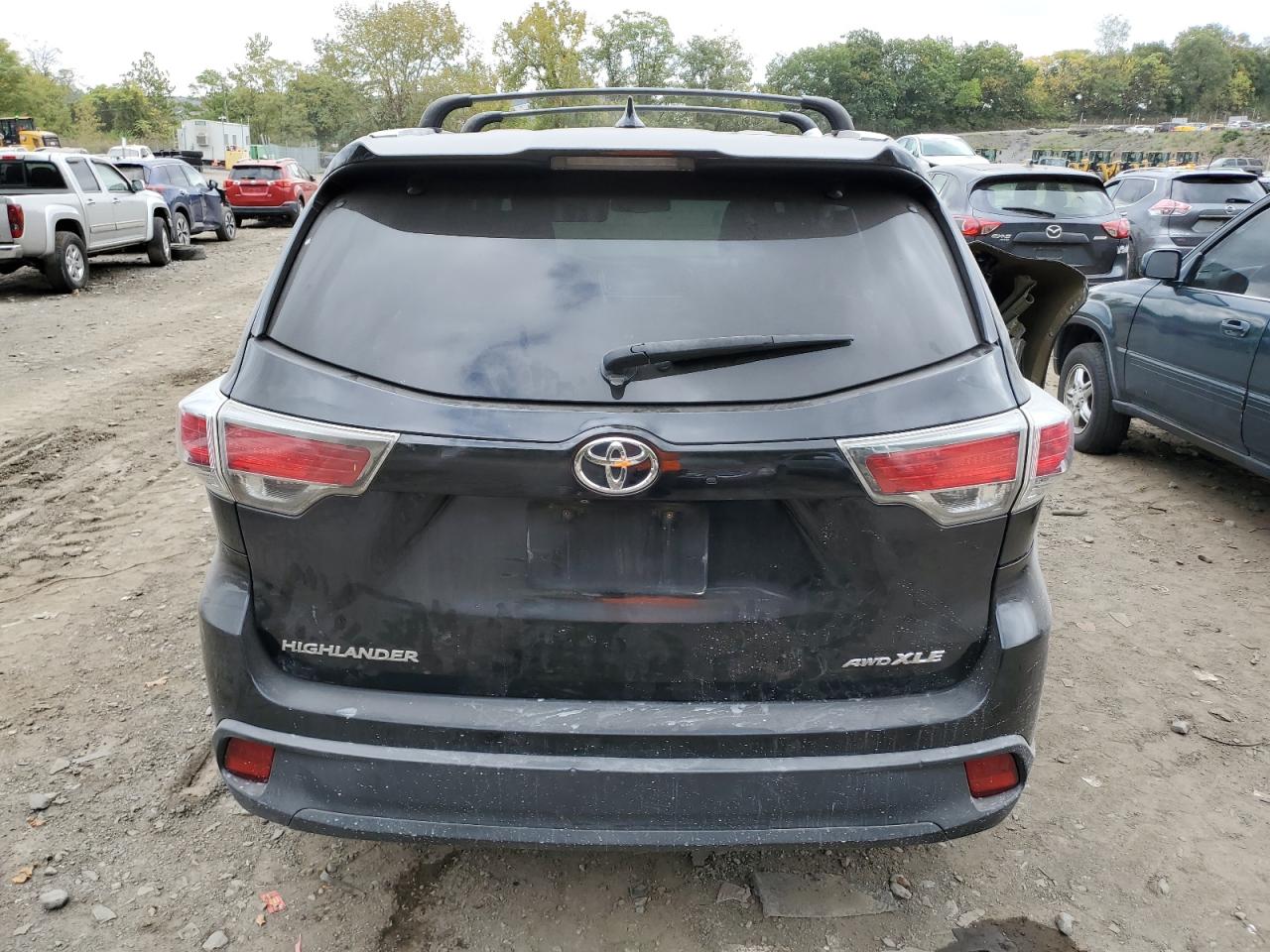 5TDJKRFH5FS109396 2015 Toyota Highlander Xle