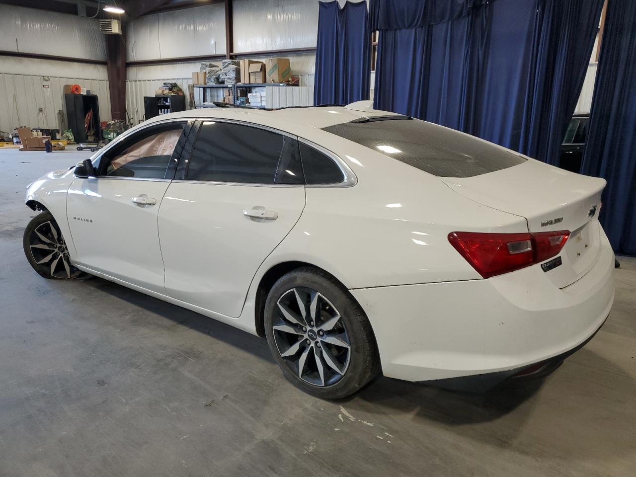 2018 Chevrolet Malibu - Image 2