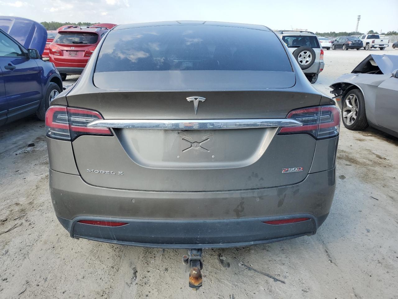 2016 Tesla Model X VIN: 5YJXCBE42GF015124 Lot: 76730324