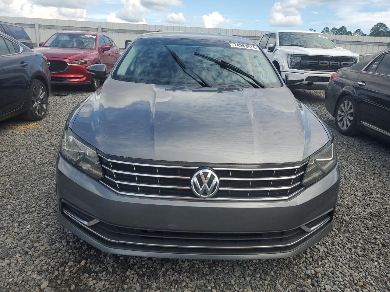 2016 Volkswagen Passat - Image 5