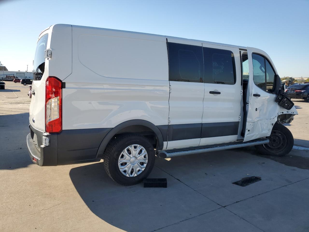 2017 Ford Transit - Image 3
