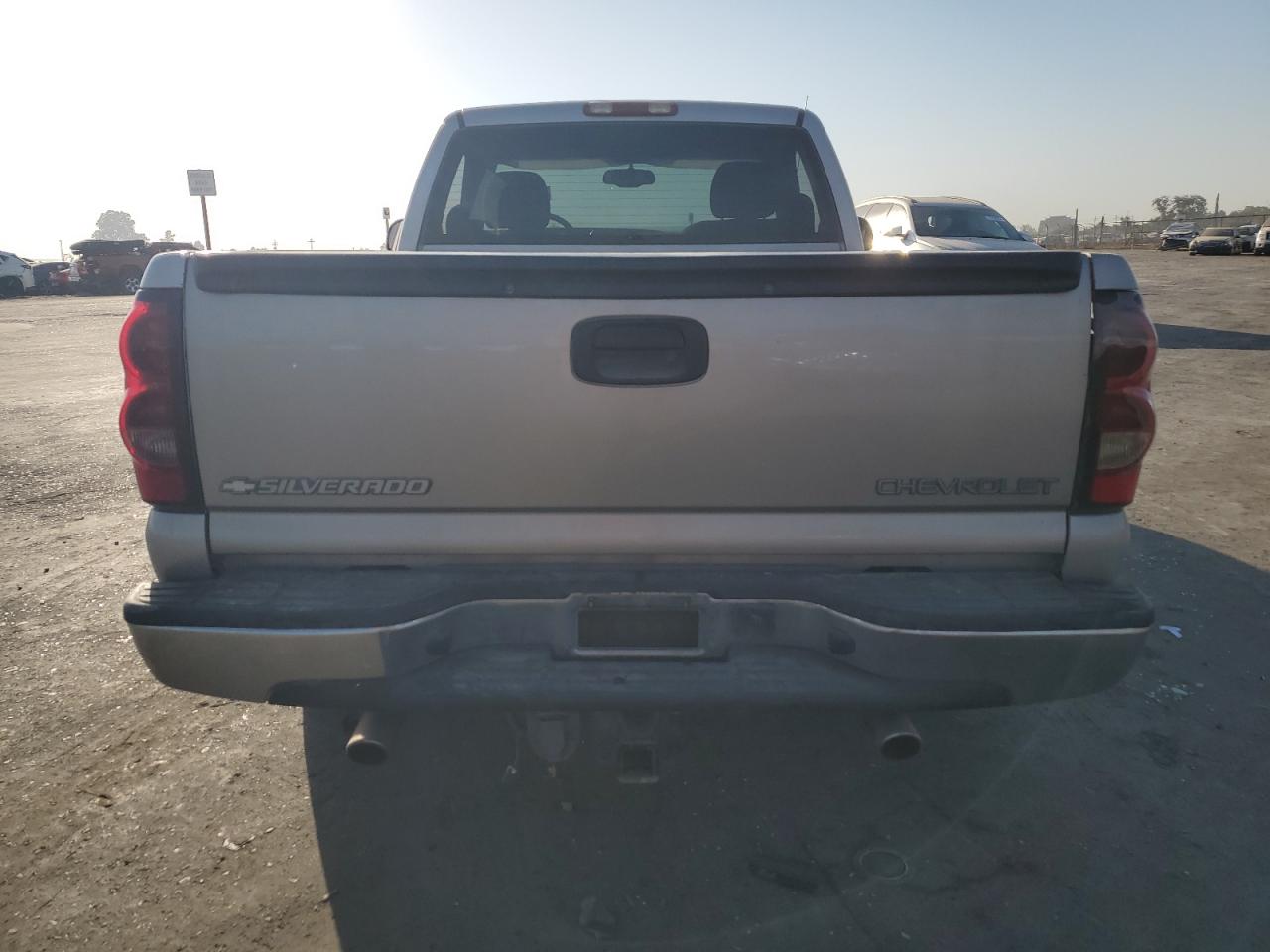 2004 Chevrolet Silverado - Image 6