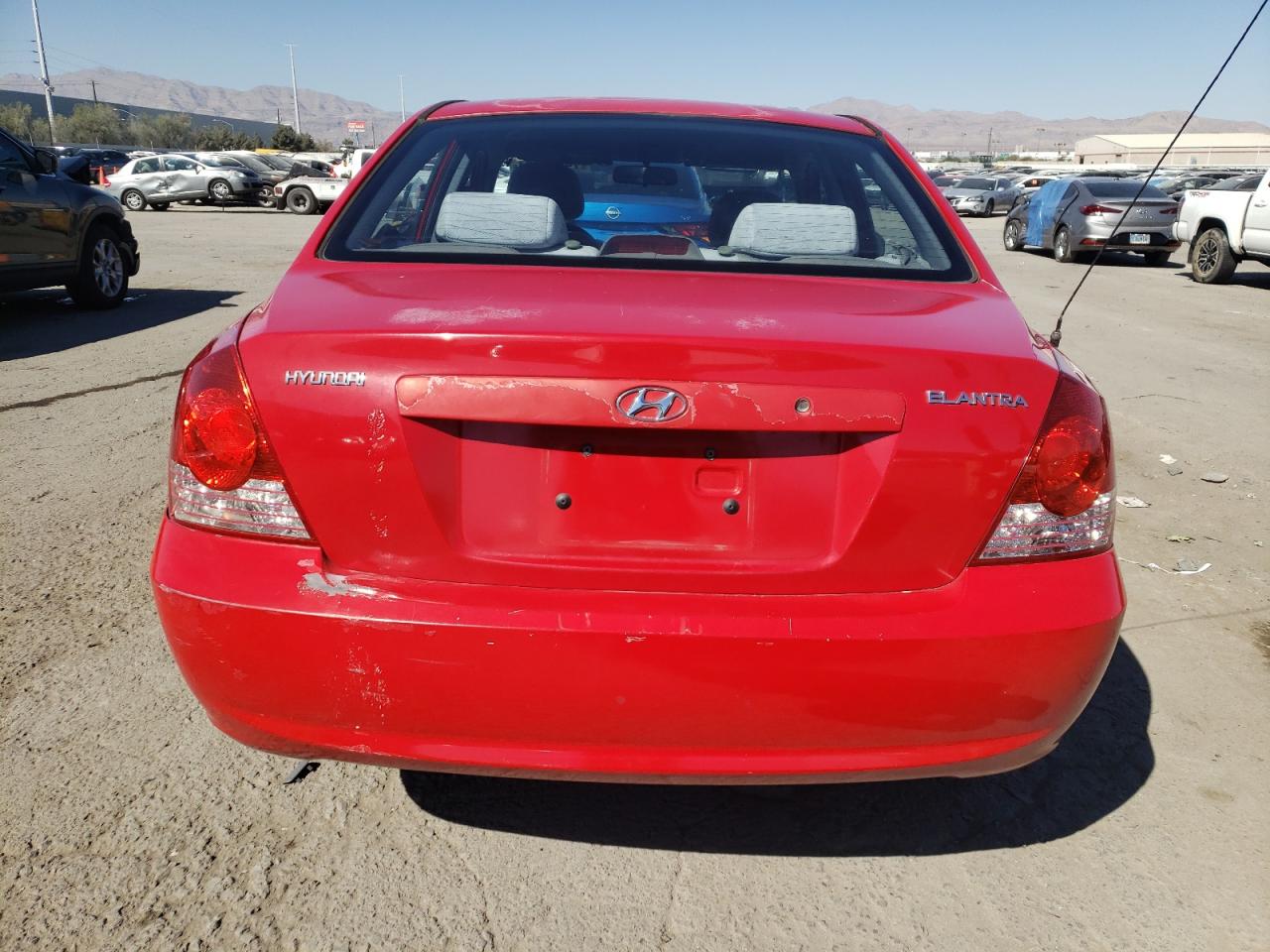 2004 Hyundai Elantra Gls VIN: KMHDN46D74U798303 Lot: 74066864