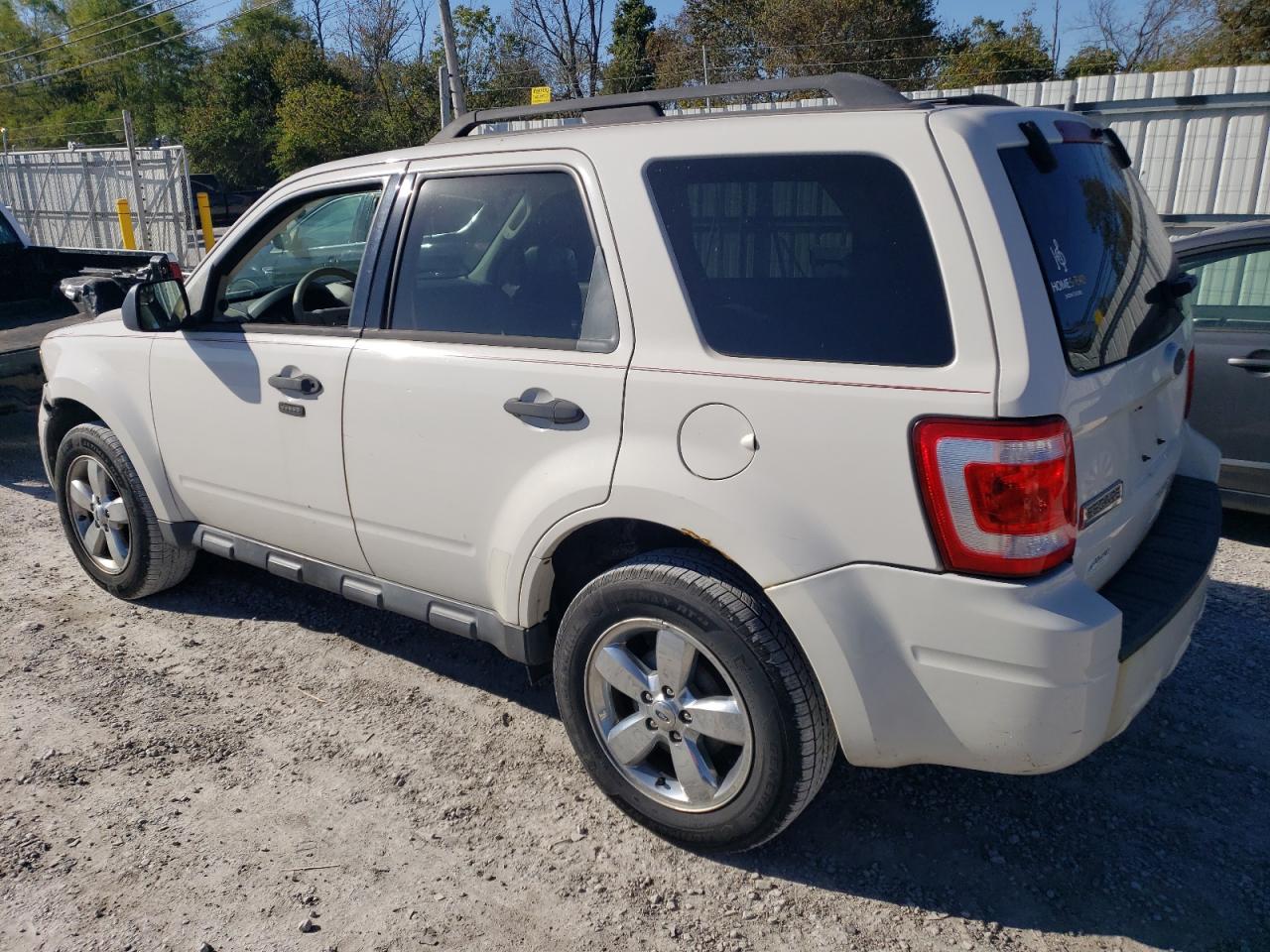 2011 Ford Escape - Image 2