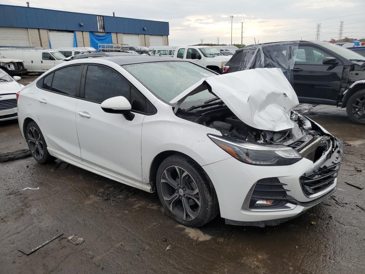 2019 Chevrolet Cruze - Image 4