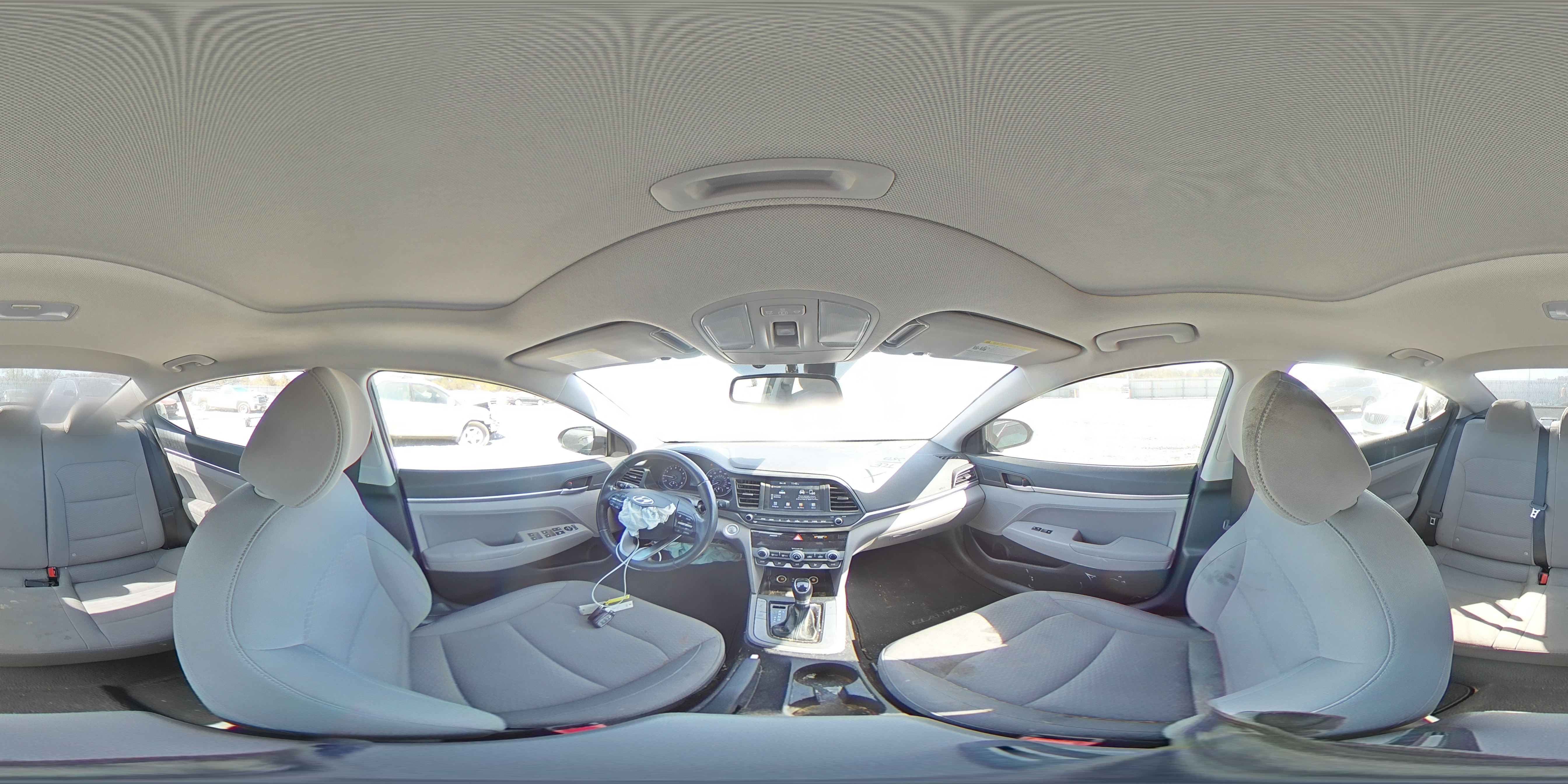 2020 Hyundai Elantra - Image 13