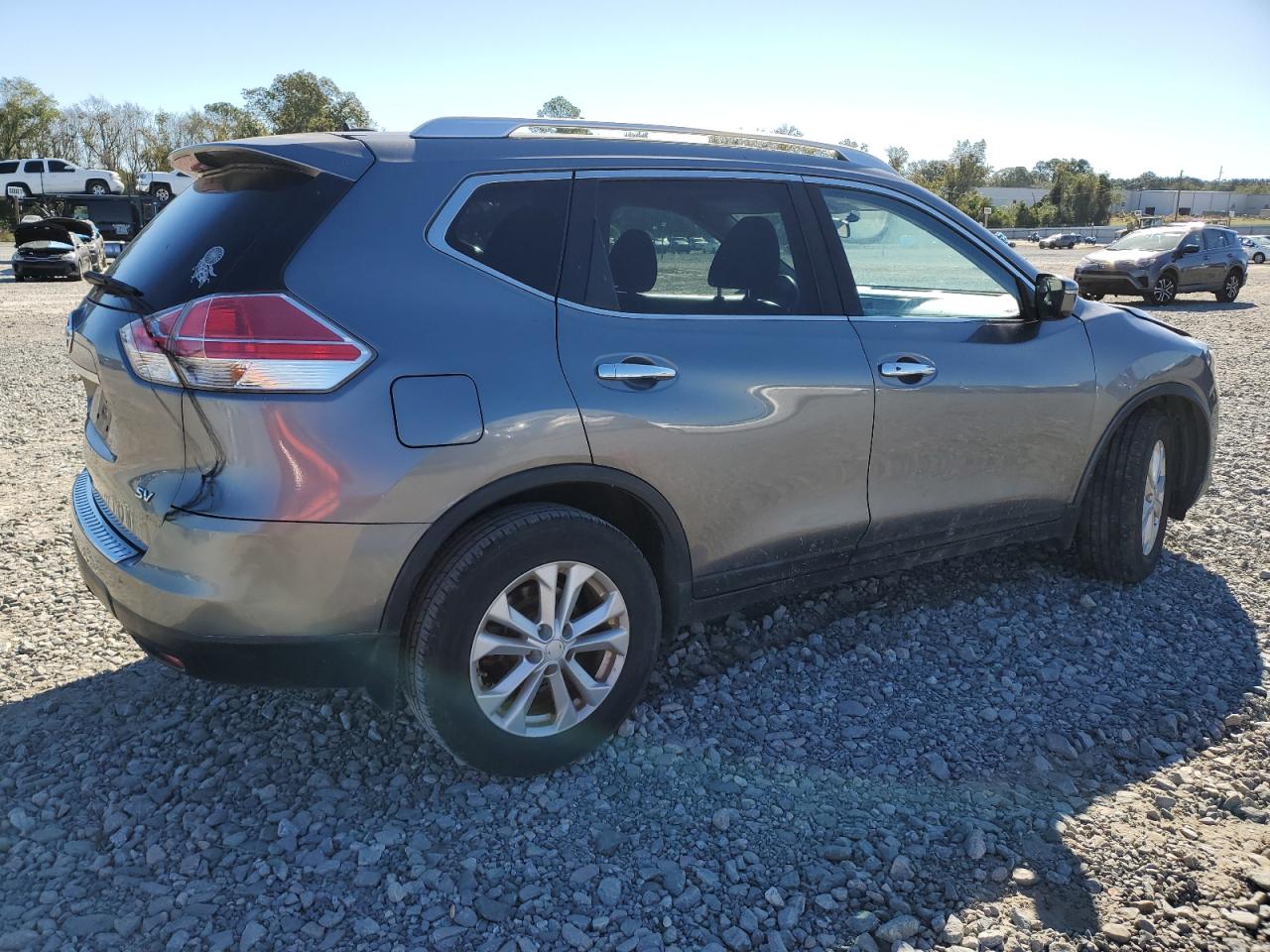 2016 Nissan Rogue - Image 3