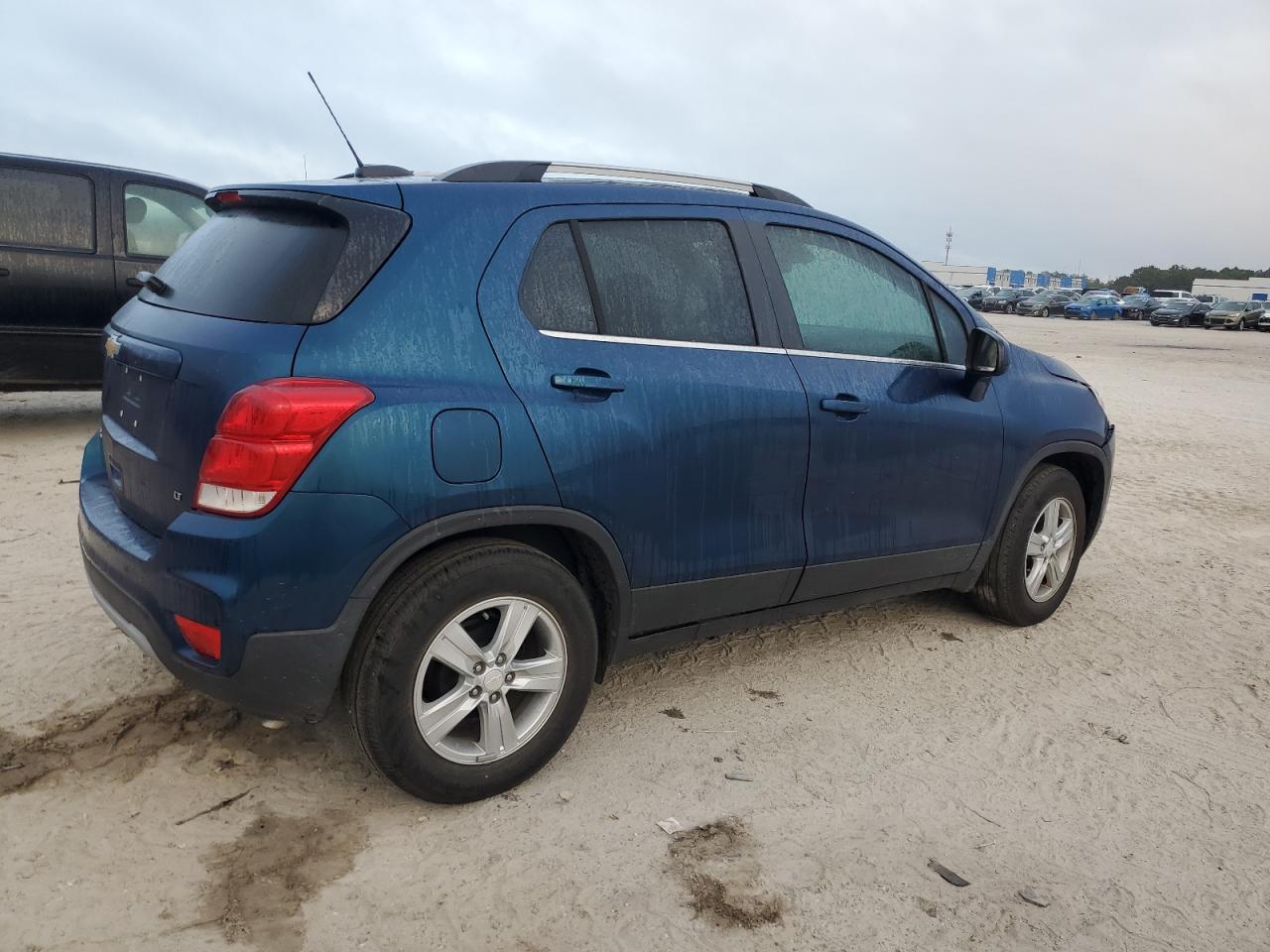 2020 Chevrolet Trax - Image 3