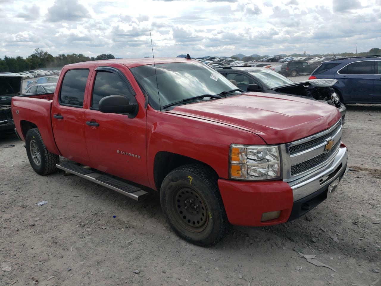 2011 Chevrolet Silverado - Image 4