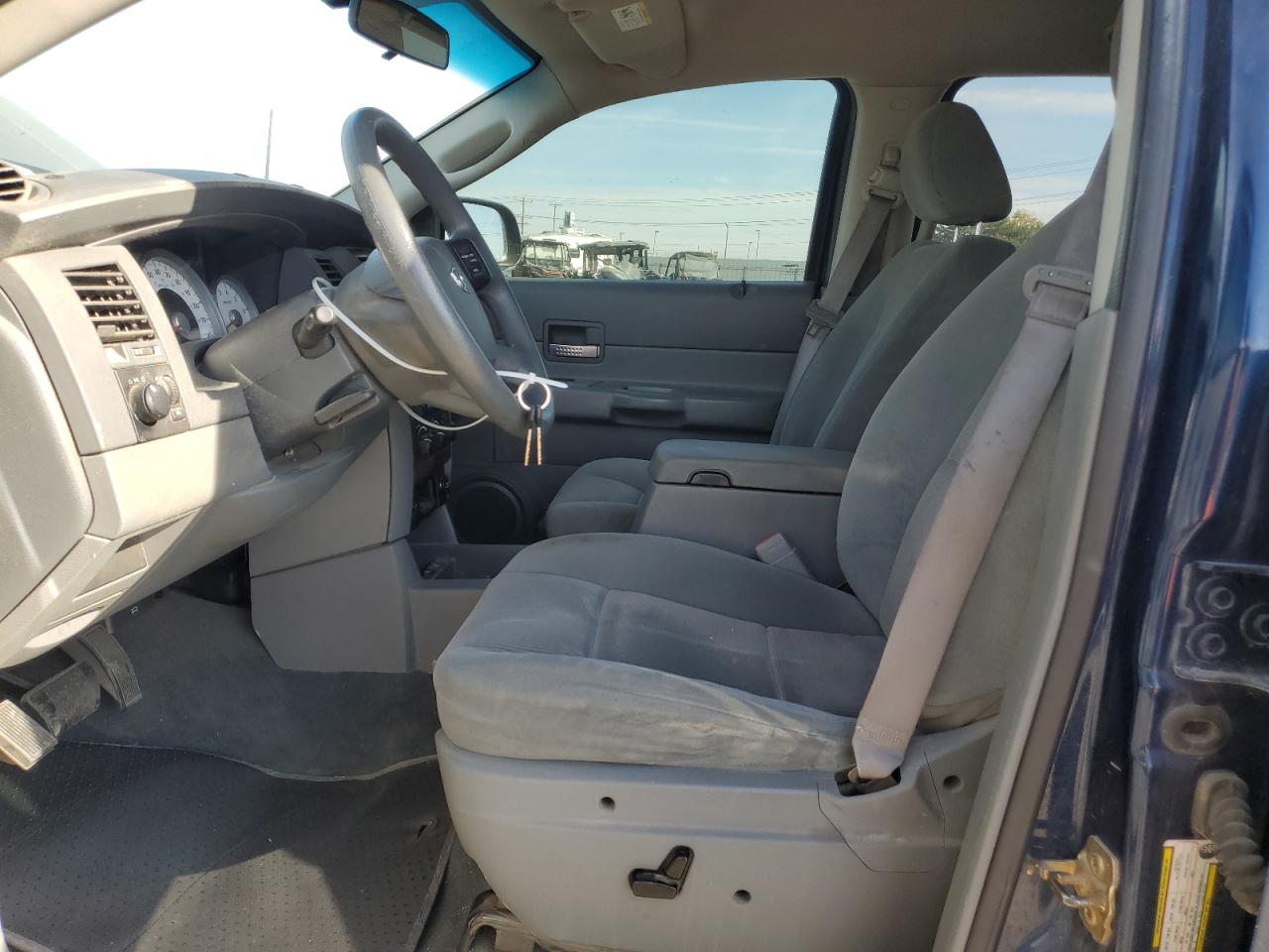 2005 Dodge Durango - Image 7