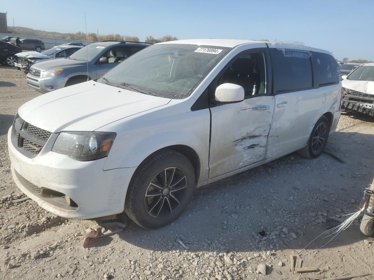 2018 Dodge Grand Caravan Se for Sale in Kansas City, KS - Side