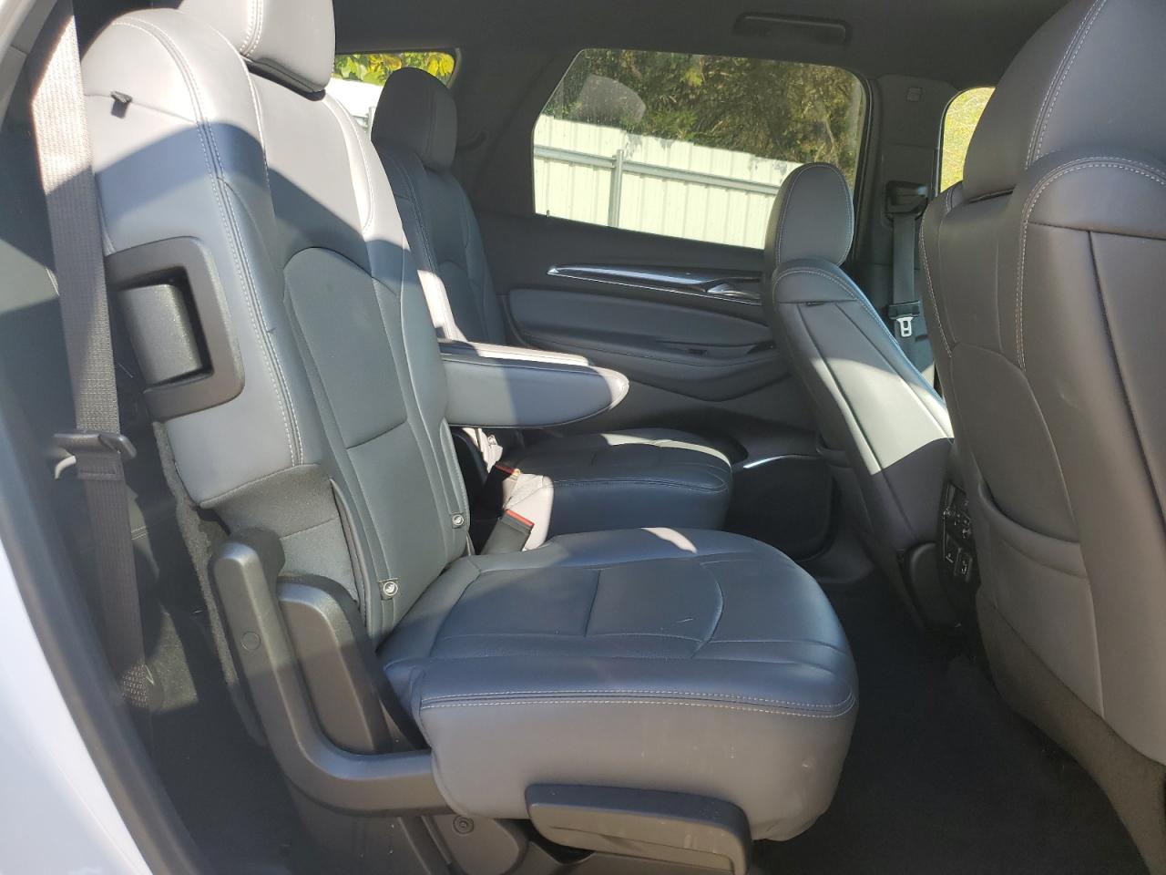 2022 Buick Enclave - Image 11
